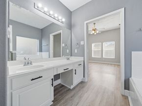 2810 Lockeridge Pines Drive, Spring TX 77386