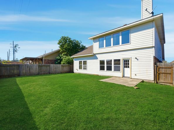 2810 Lockeridge Pines Drive, Spring TX 77386