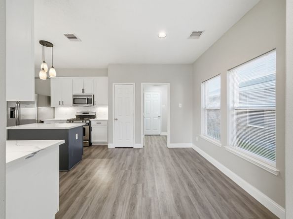 2810 Lockeridge Pines Drive, Spring TX 77386