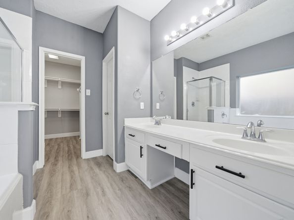 2810 Lockeridge Pines Drive, Spring TX 77386