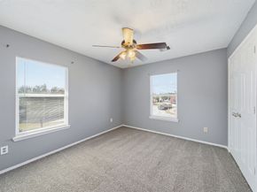 2810 Lockeridge Pines Drive, Spring TX 77386