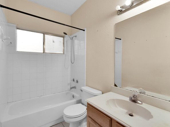 4211 Torrey Creek Lane, Houston TX 77014