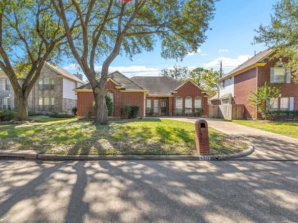 4211 Torrey Creek Lane, Houston TX 77014
