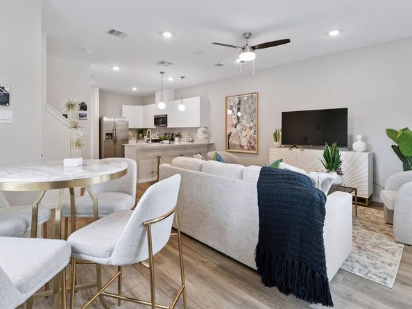 5932 Manning Oaks Street, Houston TX 77091