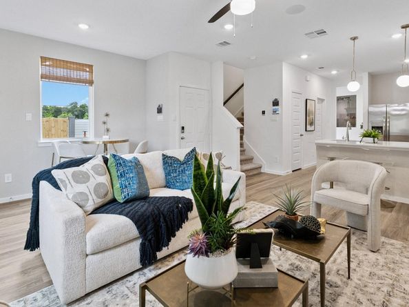 5932 Manning Oaks Street, Houston TX 77091