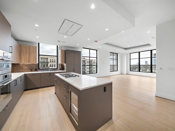 2323 San Felipe Street 803, Houston TX 77019