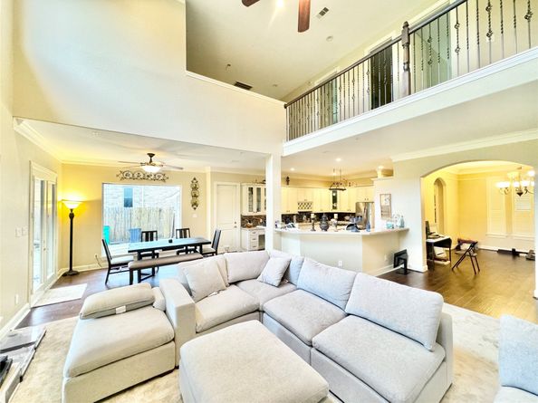 5318 Handbrook Drive, Houston TX 77069