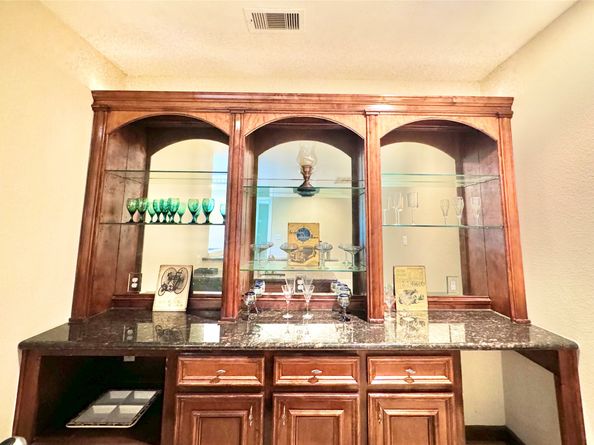 5318 Handbrook Drive, Houston TX 77069