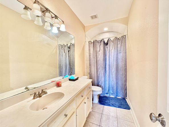 5318 Handbrook Drive, Houston TX 77069