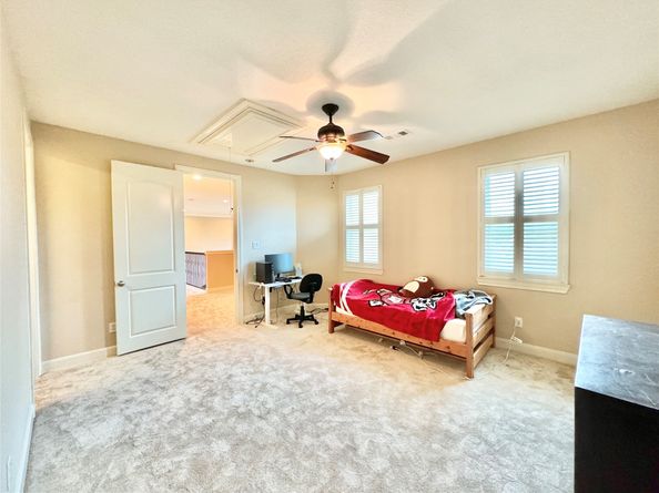 5318 Handbrook Drive, Houston TX 77069