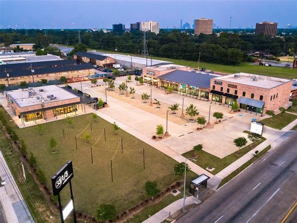 5115 Covington Drive, Houston TX 77018