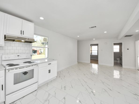 2926 Knotty Oaks Trl Trail, Houston TX 77045