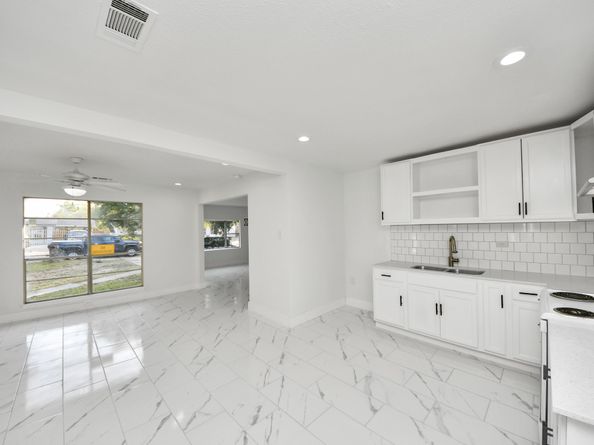 2926 Knotty Oaks Trl Trail, Houston TX 77045