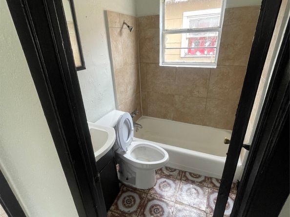 4638 Sunflower Street 9, Houston TX 77051