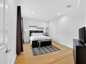 6240 Kansas Street, Houston TX 77007
