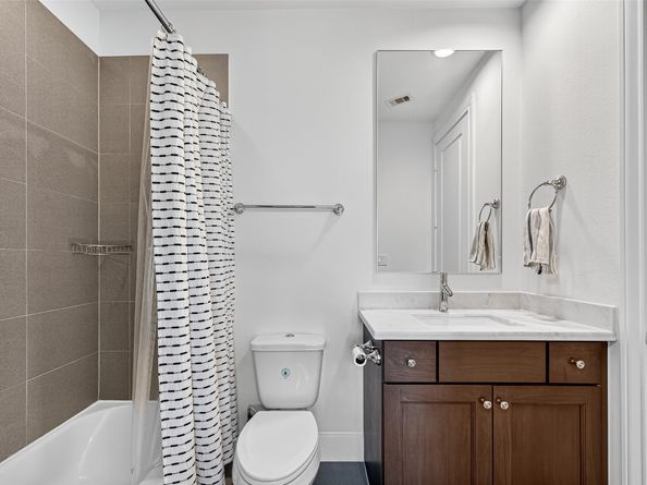 6240 Kansas Street, Houston TX 77007