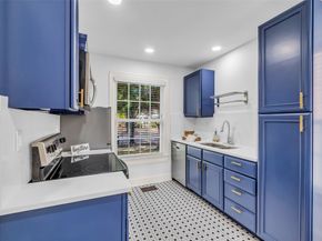 2302 Blodgett Street 14, Houston TX 77004