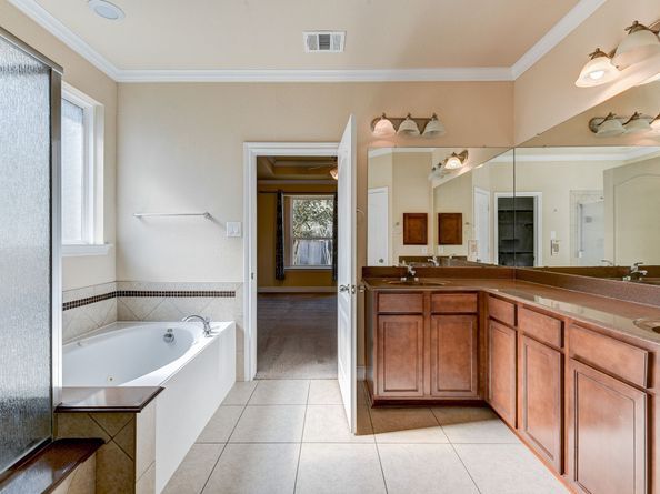 39 S Pinto Point Circle, Spring TX 77389