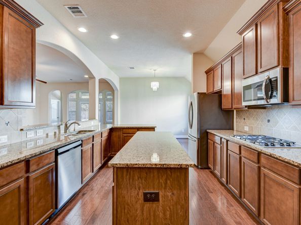 39 S Pinto Point Circle, Spring TX 77389