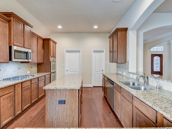 39 S Pinto Point Circle, Spring TX 77389