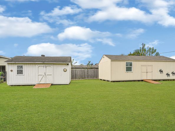 8135 Glenbrook Drive, Houston TX 77017