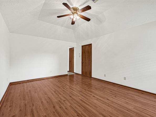 8135 Glenbrook Drive, Houston TX 77017