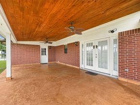 8135 Glenbrook Drive, Houston TX 77017