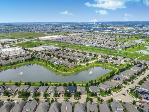 9155 Monarch Field Lane, Cypress TX 77433