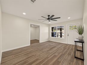 264 Parker Road, Houston TX 77076