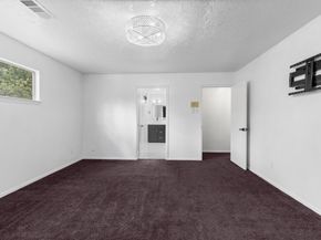 5206 Lodge Creek Dr Drive, Houston TX 77066