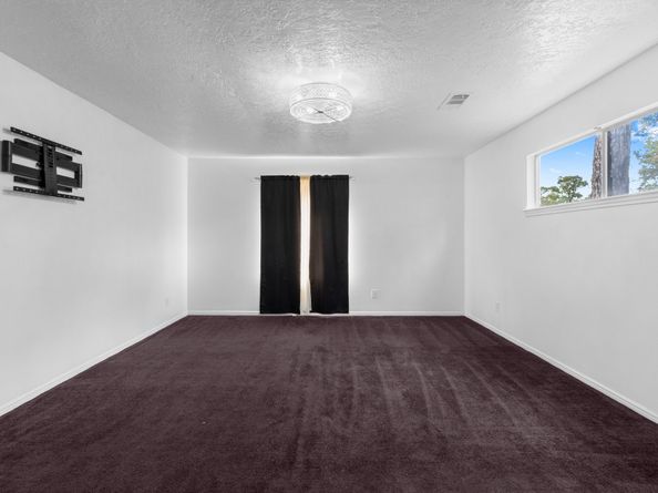 5206 Lodge Creek Dr Drive, Houston TX 77066