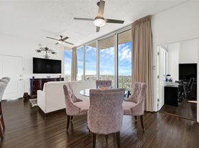 5925 Almeda Road 11901, Houston TX 77004