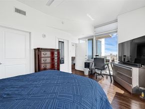 5925 Almeda Road 11901, Houston TX 77004