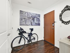 5925 Almeda Road 11901, Houston TX 77004