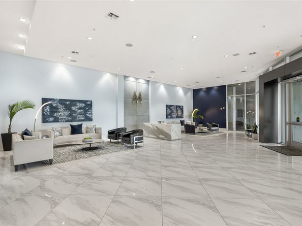 5925 Almeda Road 11901, Houston TX 77004