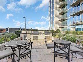 5925 Almeda Road 11901, Houston TX 77004