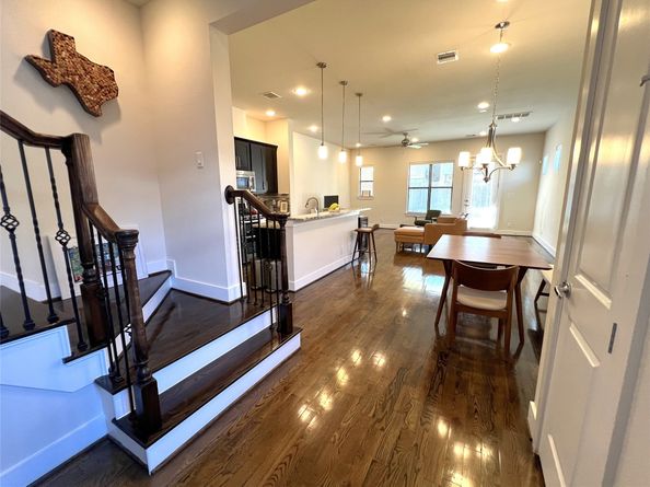 5731 Larkin Street B, Houston TX 77007