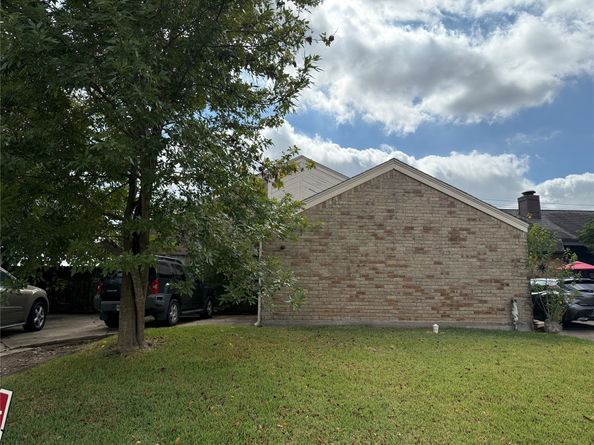 13103 Creekview Park Drive, Houston TX 77082