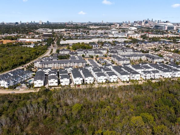 2718 Grand Fountains Drive G, Houston TX 77054