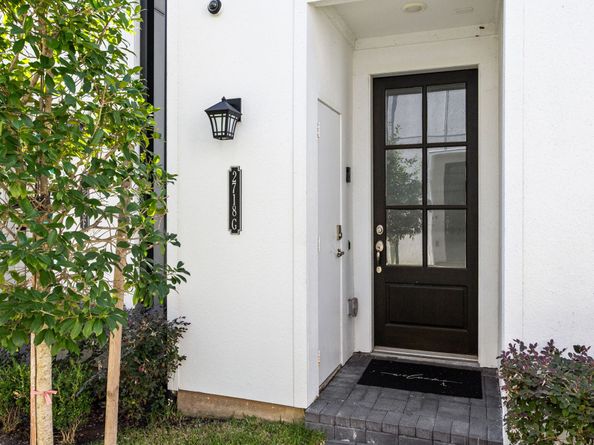 2718 Grand Fountains Drive G, Houston TX 77054