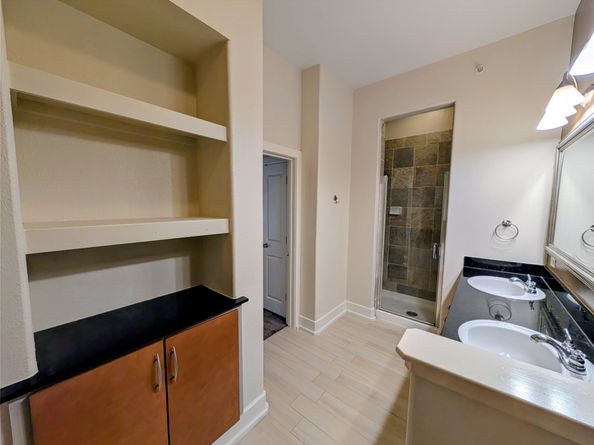 1901 Post Oak Boulevard 3101, Houston TX 77056