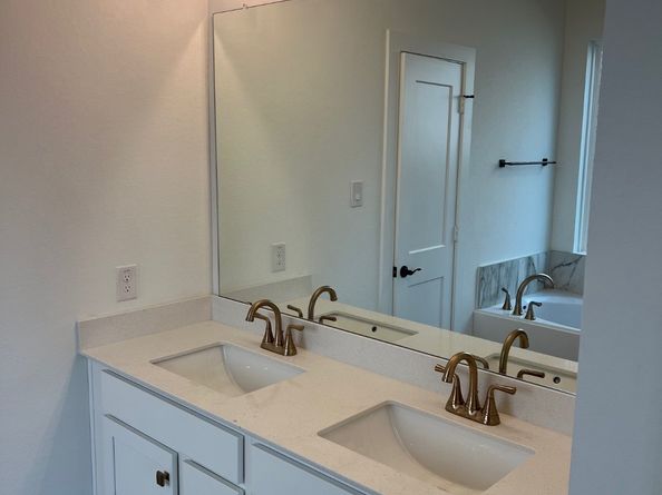 2334 Forest Flower Way, Tomball TX 77375