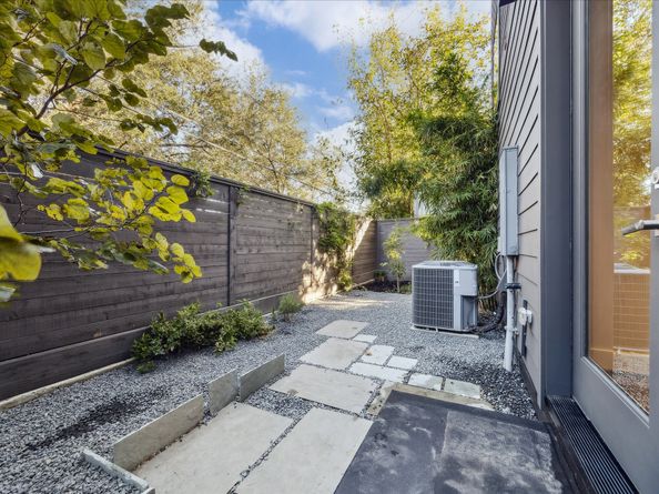 1902 Lizards Lane, Houston TX 77043