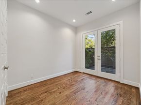 1902 Lizards Lane, Houston TX 77043