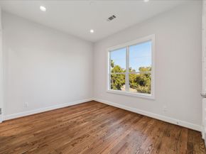 1902 Lizards Lane, Houston TX 77043