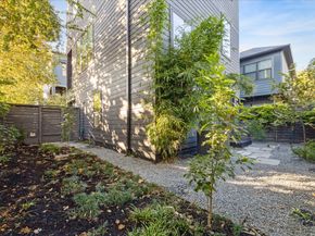 1902 Lizards Lane, Houston TX 77043