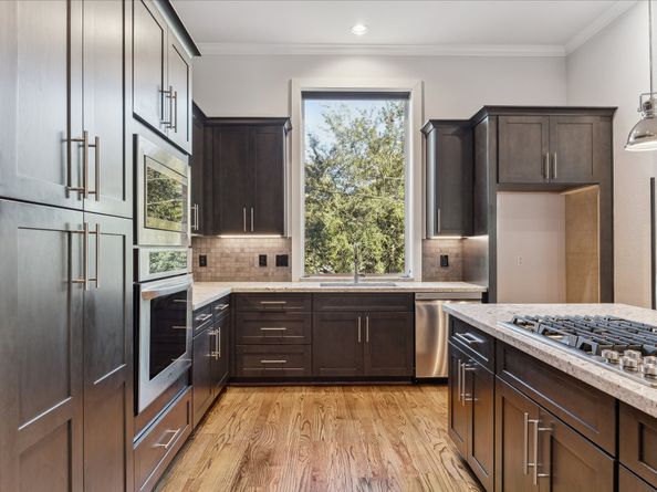 1902 Lizards Lane, Houston TX 77043