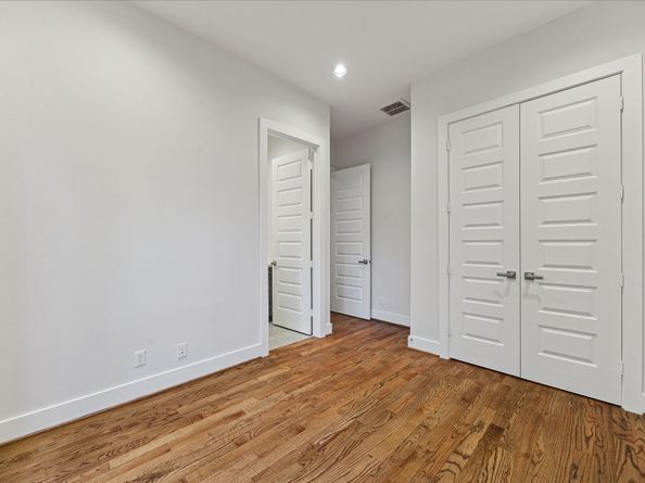 1902 Lizards Lane, Houston TX 77043