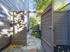 1902 Lizards Lane, Houston TX 77043