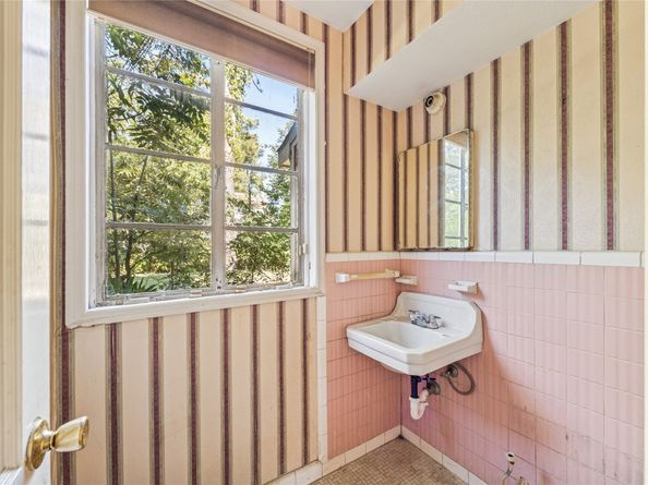 4211 Charleston Street, Houston TX 77021